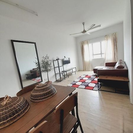 Adinda Homestay Kuala Terengganu Extérieur photo